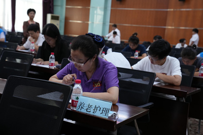 全國(guó)家政服務(wù)業(yè)職業(yè)技能競(jìng)賽遼寧省選拔賽在大連舉辦，助推家政服務(wù)專業(yè)化發(fā)展